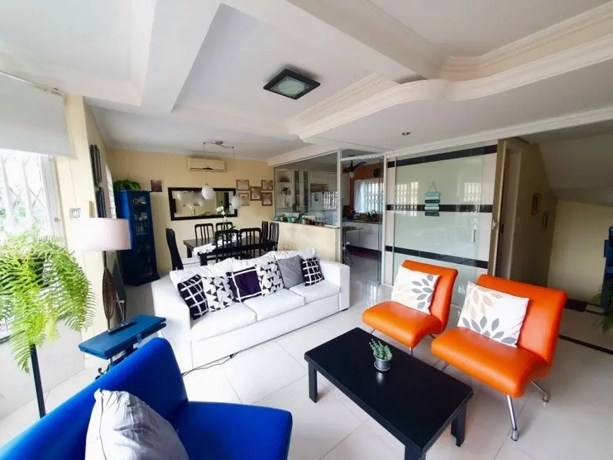 Foto 1 de Casa de Condomínio com 3 quartos à venda, 159m2 em Cavalhada, Porto Alegre - RS