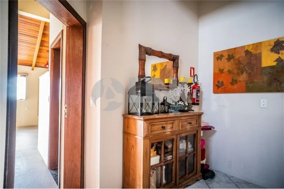 Apartamento com 3 quartos à venda, 255m2 em Porto Alegre - RS - imagem 8 Foto 8 de Apartamento com 3 quartos à venda, 255m2 em Porto Alegre - RS