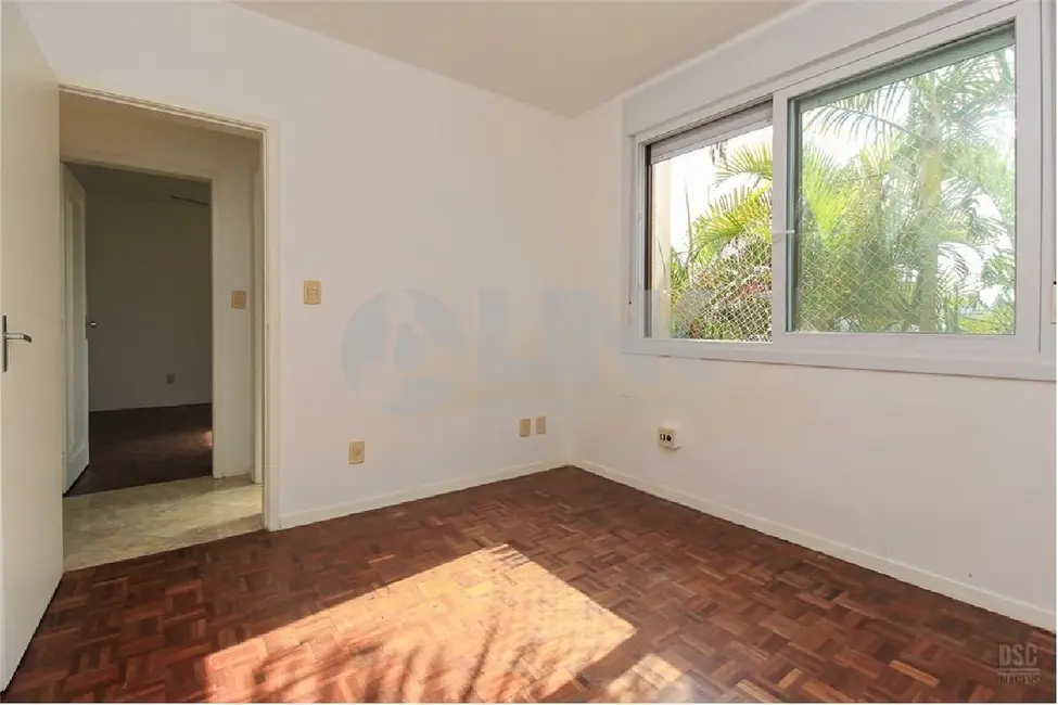 Apartamento com 2 quartos à venda, 77m2 em Santa Cecília, Porto Alegre - RS - imagem 8 Foto 8 de Apartamento com 2 quartos à venda, 77m2 em Santa Cecília, Porto Alegre - RS