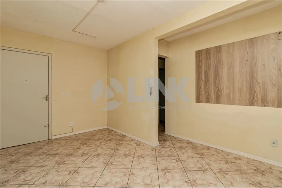 Apartamento com 2 quartos à venda, 52m2 em Santo Antônio, Porto Alegre - RS - imagem 3 Foto 3 de Apartamento com 2 quartos à venda, 52m2 em Santo Antônio, Porto Alegre - RS