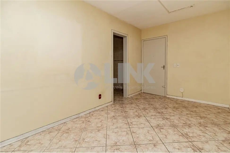 Apartamento com 2 quartos à venda, 52m2 em Santo Antônio, Porto Alegre - RS - imagem 5 Foto 5 de Apartamento com 2 quartos à venda, 52m2 em Santo Antônio, Porto Alegre - RS