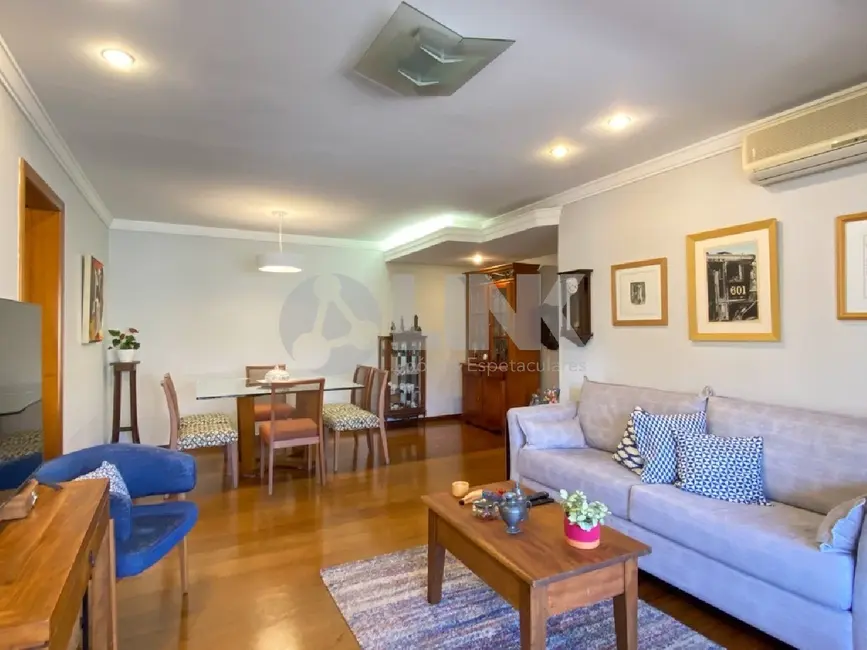 Apartamento com 3 quartos à venda, 141m2 em Moinhos de Vento, Porto Alegre - RS - imagem 8 Foto 8 de Apartamento com 3 quartos à venda, 141m2 em Moinhos de Vento, Porto Alegre - RS