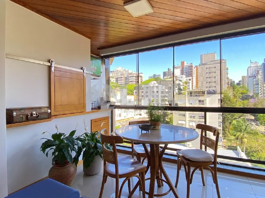 Apartamento com 3 quartos à venda, 141m2 em Moinhos de Vento, Porto Alegre - RS - imagem 4 Foto 4 de Apartamento com 3 quartos à venda, 141m2 em Moinhos de Vento, Porto Alegre - RS