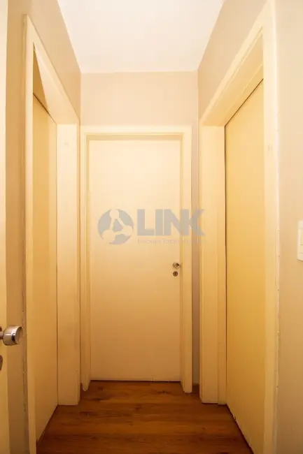 Apartamento com 3 quartos à venda, 105m2 em Petrópolis, Porto Alegre - RS - imagem 9 Foto 9 de Apartamento com 3 quartos à venda, 105m2 em Petrópolis, Porto Alegre - RS