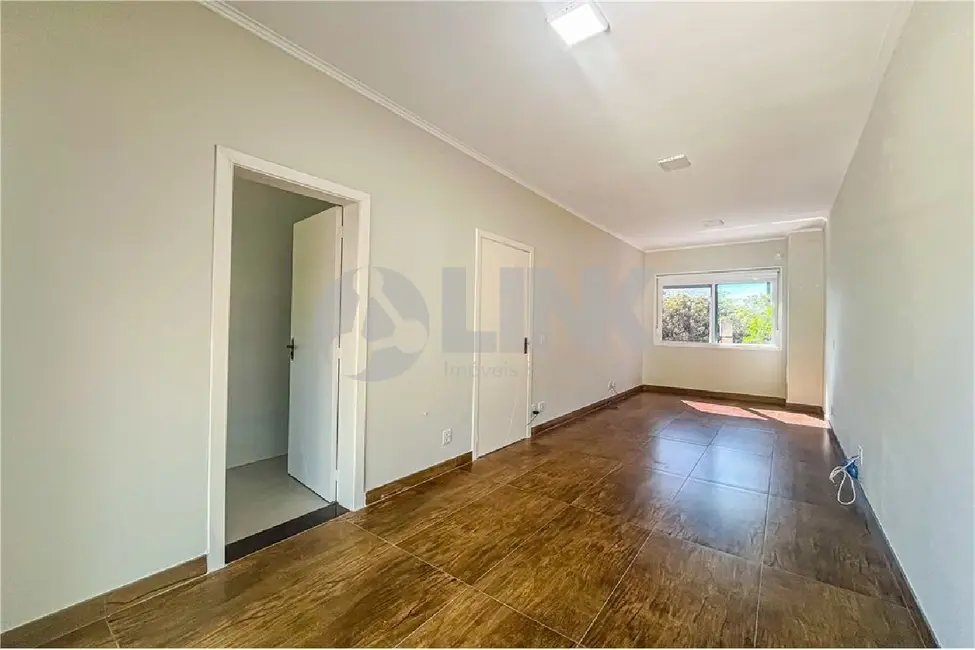 Casa com 3 quartos à venda, 240m2 em Jardim Sabará, Porto Alegre - RS - imagem 7 Foto 7 de Casa com 3 quartos à venda, 240m2 em Jardim Sabará, Porto Alegre - RS