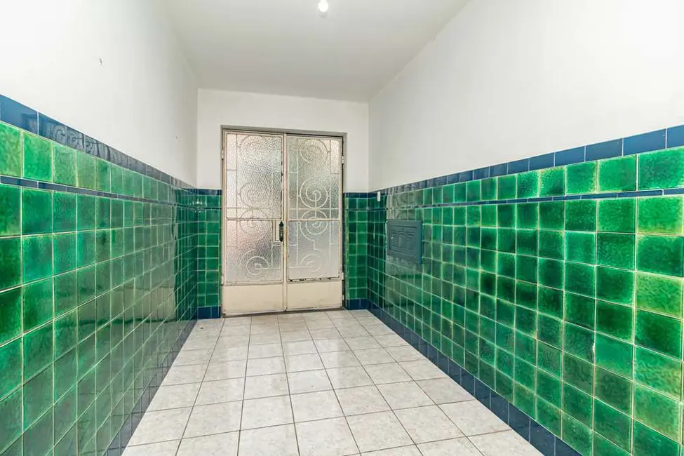 Apartamento com 3 quartos à venda, 100m2 em Petrópolis, Porto Alegre - RS - imagem 4 Foto 4 de Apartamento com 3 quartos à venda, 100m2 em Petrópolis, Porto Alegre - RS