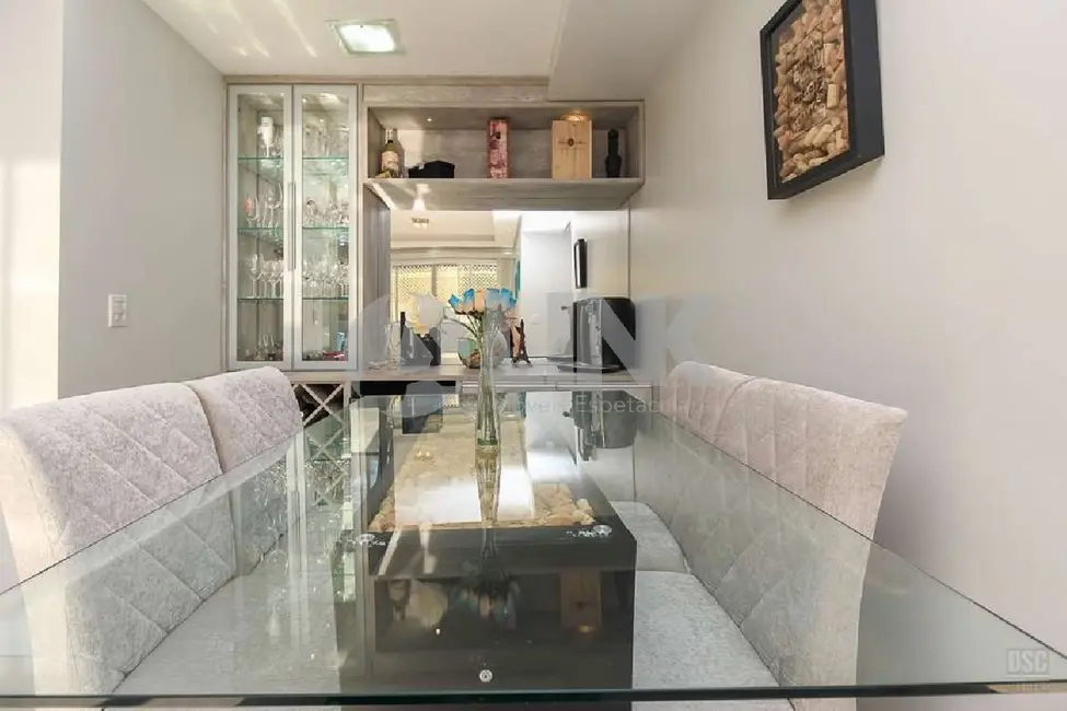 Apartamento com 3 quartos à venda, 74m2 em Teresópolis, Porto Alegre - RS - imagem 6 Foto 6 de Apartamento com 3 quartos à venda, 74m2 em Teresópolis, Porto Alegre - RS