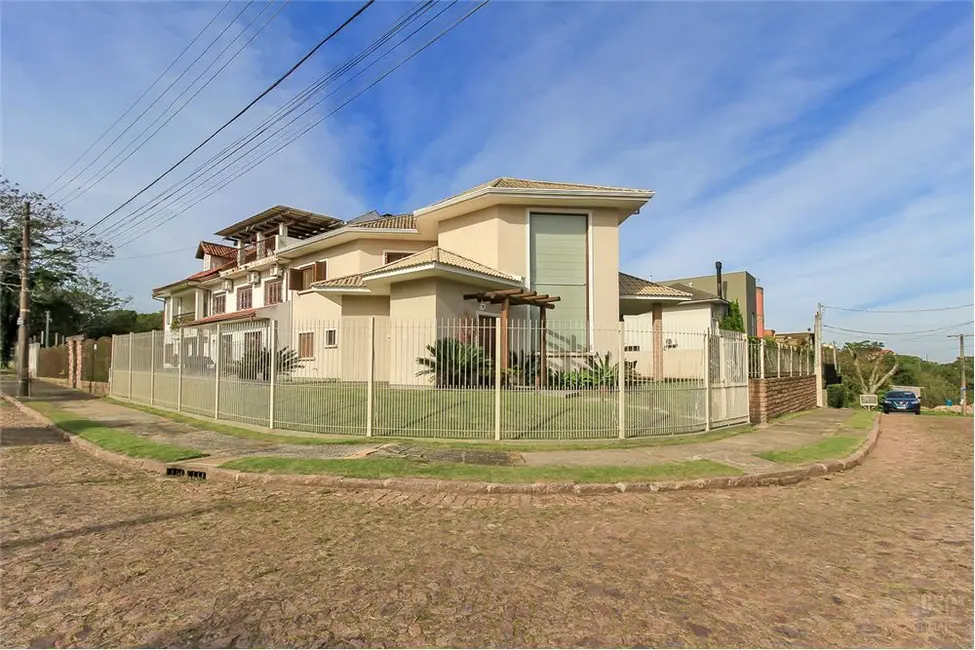 Casa com 4 quartos à venda, 53m2 em Teresópolis, Porto Alegre - RS - imagem 3 Foto 3 de Casa com 4 quartos à venda, 53m2 em Teresópolis, Porto Alegre - RS