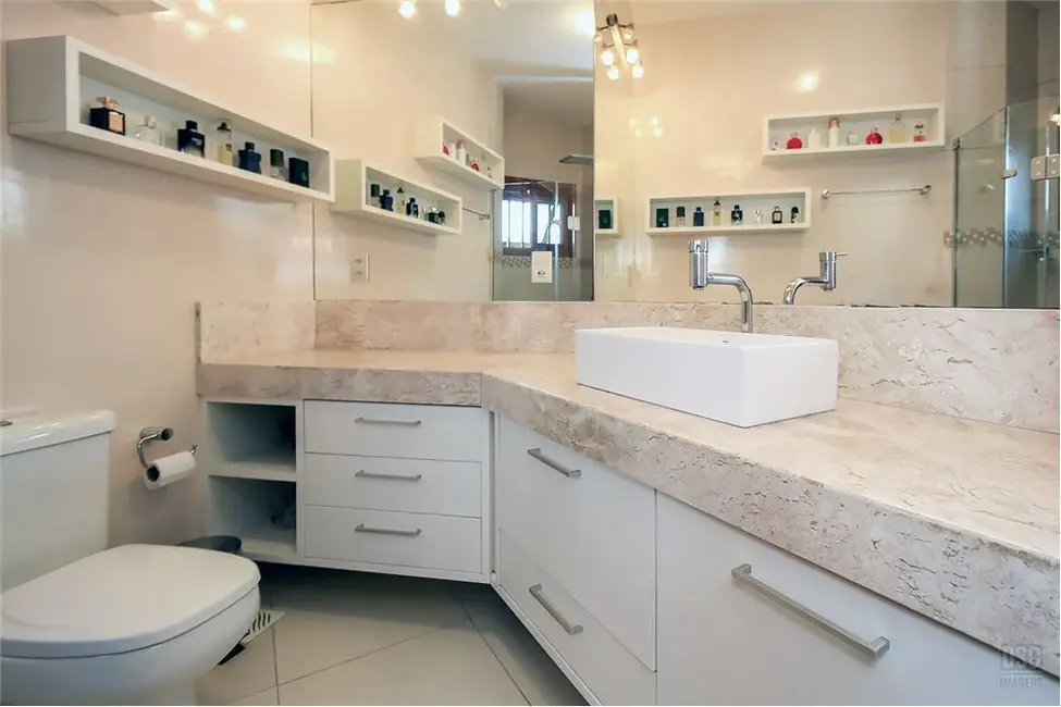 Casa com 4 quartos à venda, 53m2 em Teresópolis, Porto Alegre - RS - imagem 9 Foto 9 de Casa com 4 quartos à venda, 53m2 em Teresópolis, Porto Alegre - RS