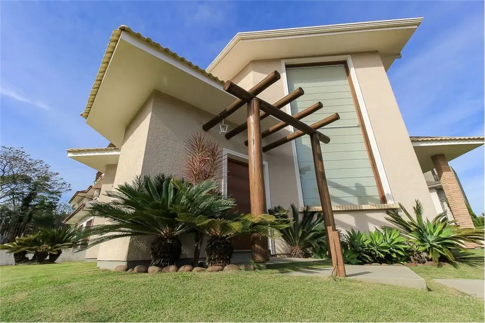 Foto 1 de Casa com 4 quartos à venda, 53m2 em Teresópolis, Porto Alegre - RS