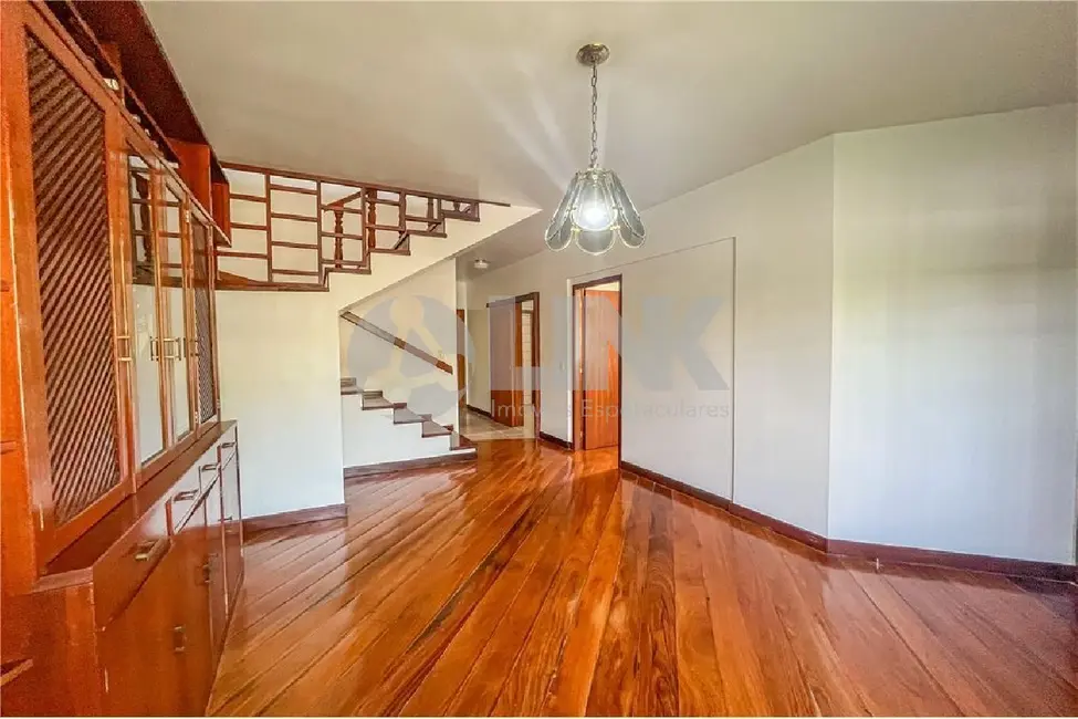 Foto 1 de Casa com 4 quartos à venda, 224m2 em Vila Ipiranga, Porto Alegre - RS