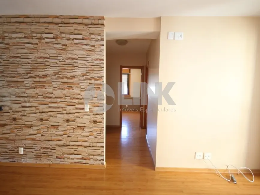 Foto 6 de Apartamento com 2 quartos à venda, 72m2 em Passo da Areia, Porto Alegre - RS