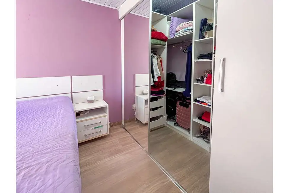Casa com 2 quartos à venda, 76m2 em Nossa Senhora das Graças, Canoas - RS - imagem 7 Foto 7 de Casa com 2 quartos à venda, 76m2 em Nossa Senhora das Graças, Canoas - RS