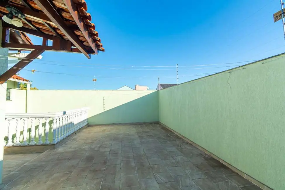 Casa com 4 quartos à venda, 226m2 em Igara, Canoas - RS - imagem 6 Foto 6 de Casa com 4 quartos à venda, 226m2 em Igara, Canoas - RS