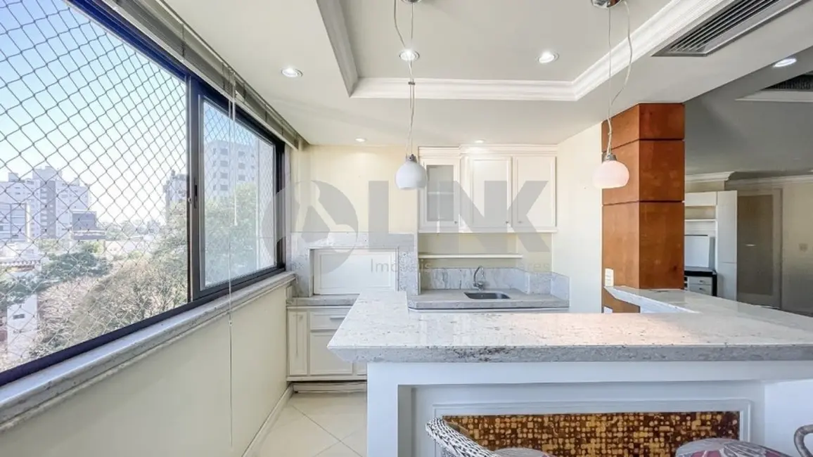 Apartamento com 3 quartos à venda, 159m2 em Bela Vista, Porto Alegre - RS - imagem 7 Foto 7 de Apartamento com 3 quartos à venda, 159m2 em Bela Vista, Porto Alegre - RS