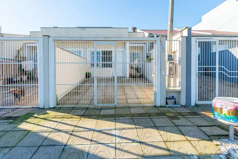 Casa com 2 quartos à venda, 52m2 em Igara, Canoas - RS - imagem 8 Foto 8 de Casa com 2 quartos à venda, 52m2 em Igara, Canoas - RS