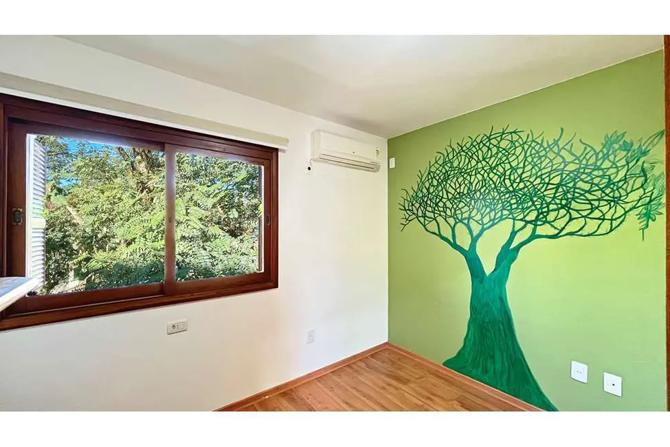 Foto 6 de Casa com 4 quartos à venda, 300m2 em Ipanema, Porto Alegre - RS