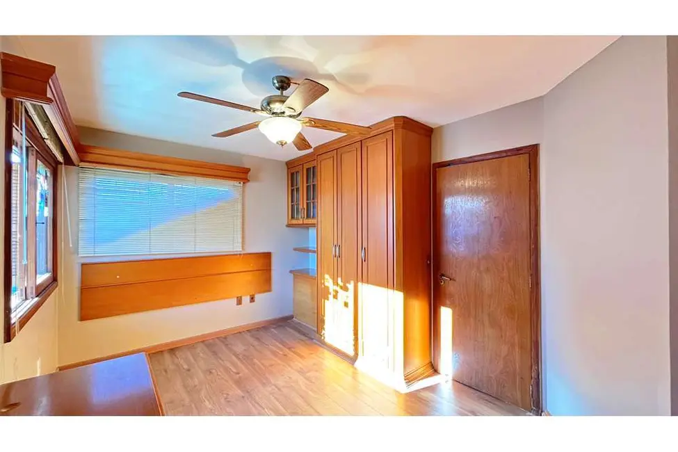 Foto 8 de Casa com 4 quartos à venda, 300m2 em Ipanema, Porto Alegre - RS