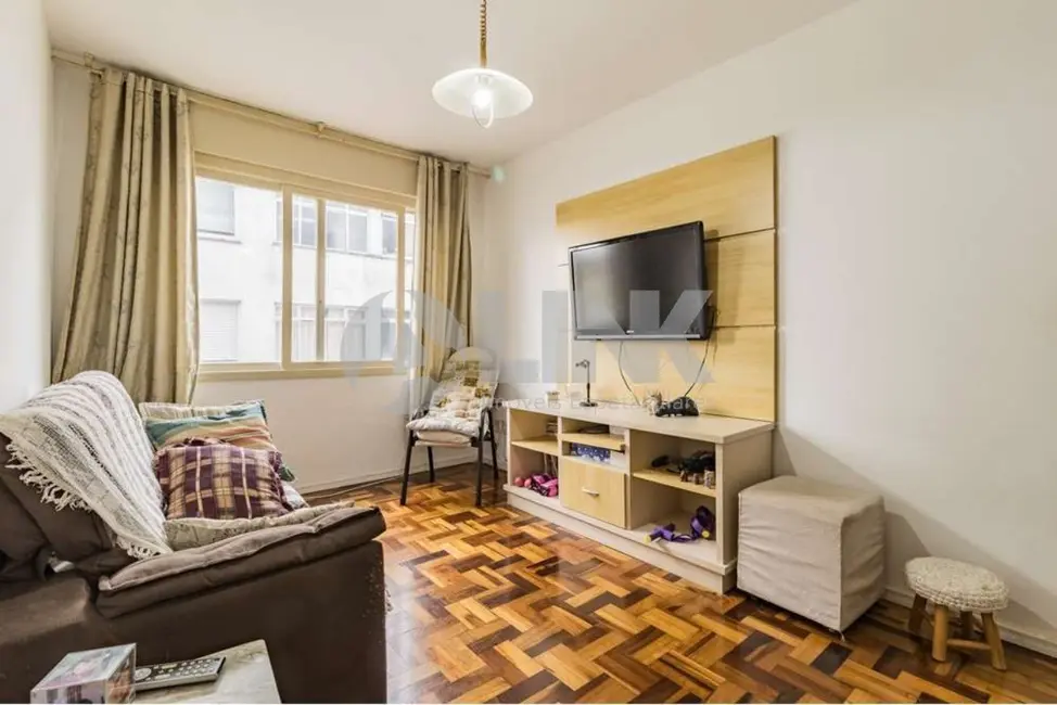 Foto 1 de Apartamento com 2 quartos à venda, 61m2 em São Sebastião, Porto Alegre - RS