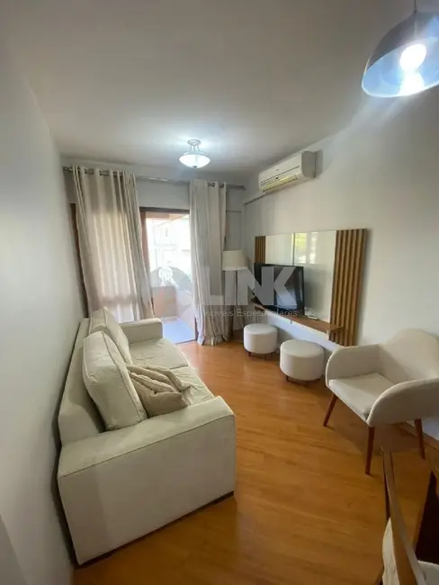 Apartamento com 2 quartos à venda, 63m2 em Menino Deus, Porto Alegre - RS - imagem 2 Foto 2 de Apartamento com 2 quartos à venda, 63m2 em Menino Deus, Porto Alegre - RS