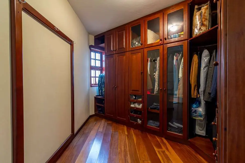 Casa com 4 quartos à venda, 203m2 em Nossa Senhora das Graças, Canoas - RS - imagem 5 Foto 5 de Casa com 4 quartos à venda, 203m2 em Nossa Senhora das Graças, Canoas - RS