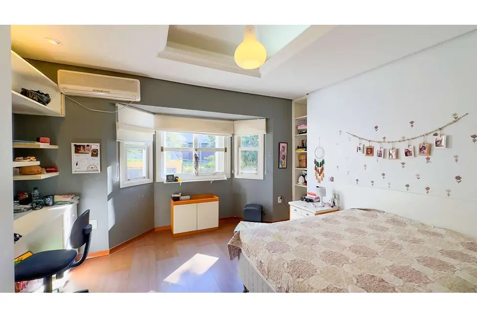 Foto 9 de Casa com 4 quartos à venda, 394m2 em Vila Assunção, Porto Alegre - RS