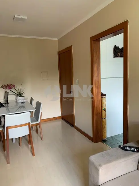 Apartamento com 2 quartos à venda, 55m2 em Passo da Areia, Porto Alegre - RS - imagem 3 Foto 3 de Apartamento com 2 quartos à venda, 55m2 em Passo da Areia, Porto Alegre - RS