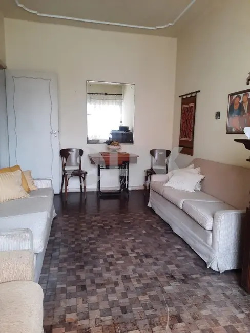 Apartamento com 3 quartos à venda, 220m2 em Moinhos de Vento, Porto Alegre - RS - imagem 9 Foto 9 de Apartamento com 3 quartos à venda, 220m2 em Moinhos de Vento, Porto Alegre - RS