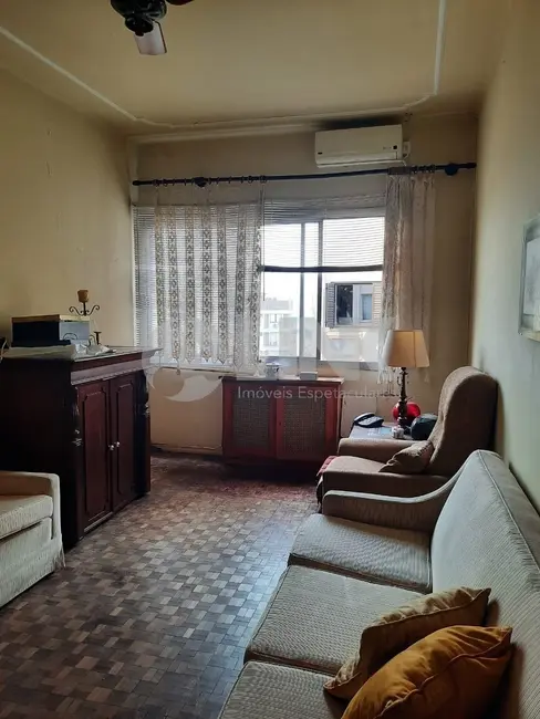 Apartamento com 3 quartos à venda, 220m2 em Moinhos de Vento, Porto Alegre - RS - imagem 8 Foto 8 de Apartamento com 3 quartos à venda, 220m2 em Moinhos de Vento, Porto Alegre - RS