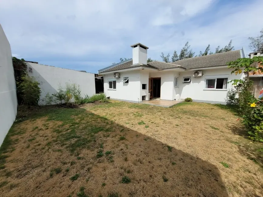 Casa com 3 quartos à venda, 114m2 em Tramandai - RS - imagem 3 Foto 3 de Casa com 3 quartos à venda, 114m2 em Tramandai - RS