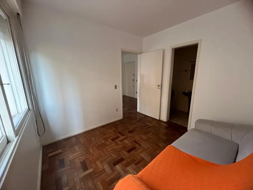 Apartamento com 1 quarto à venda, 50m2 em Independência, Porto Alegre - RS - imagem 4 Foto 4 de Apartamento com 1 quarto à venda, 50m2 em Independência, Porto Alegre - RS