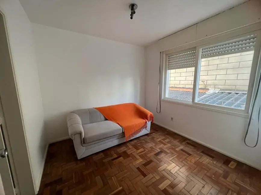 Apartamento com 1 quarto à venda, 50m2 em Independência, Porto Alegre - RS - imagem 3 Foto 3 de Apartamento com 1 quarto à venda, 50m2 em Independência, Porto Alegre - RS