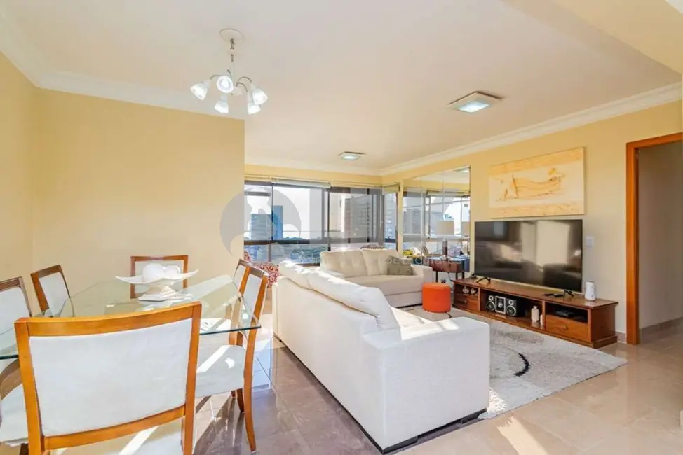 Apartamento com 3 quartos à venda, 103m2 em Menino Deus, Porto Alegre - RS - imagem 3 Foto 3 de Apartamento com 3 quartos à venda, 103m2 em Menino Deus, Porto Alegre - RS