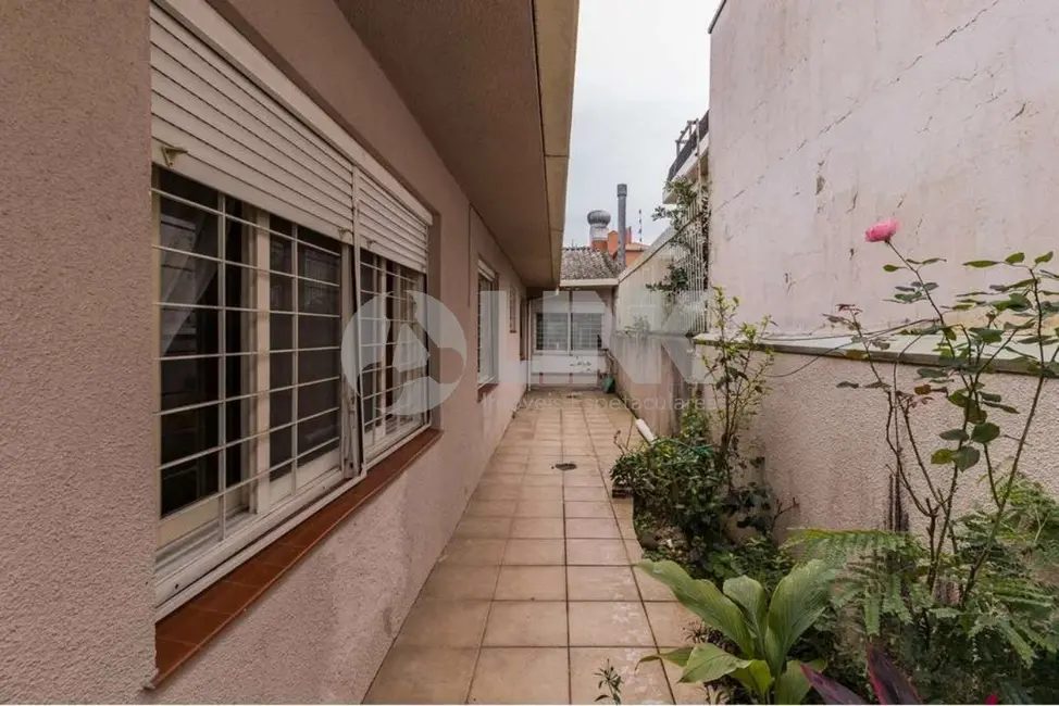 Foto 8 de Casa com 3 quartos à venda, 215m2 em Jardim Lindóia, Porto Alegre - RS