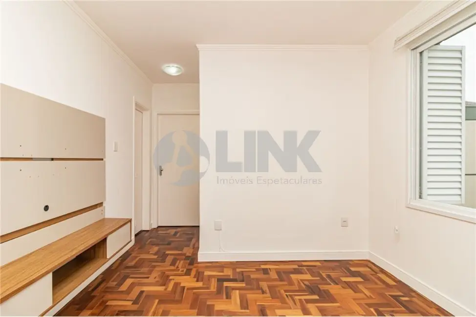 Foto 1 de Apartamento com 2 quartos à venda, 48m2 em Medianeira, Porto Alegre - RS