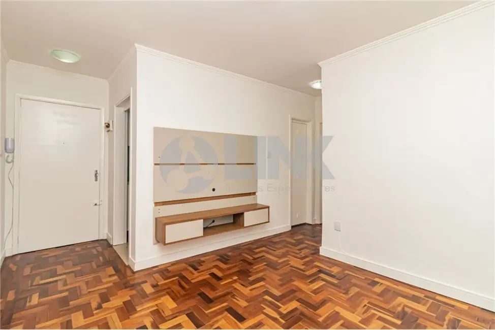 Foto 2 de Apartamento com 2 quartos à venda, 48m2 em Medianeira, Porto Alegre - RS