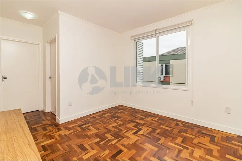 Foto 4 de Apartamento com 2 quartos à venda, 48m2 em Medianeira, Porto Alegre - RS