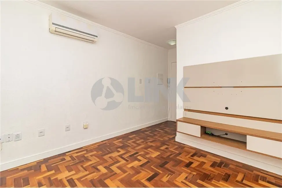 Foto 3 de Apartamento com 2 quartos à venda, 48m2 em Medianeira, Porto Alegre - RS