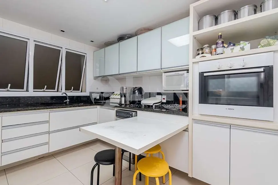 Apartamento com 3 quartos à venda, 141m2 em Jardim Europa, Porto Alegre - RS - imagem 9 Foto 9 de Apartamento com 3 quartos à venda, 141m2 em Jardim Europa, Porto Alegre - RS
