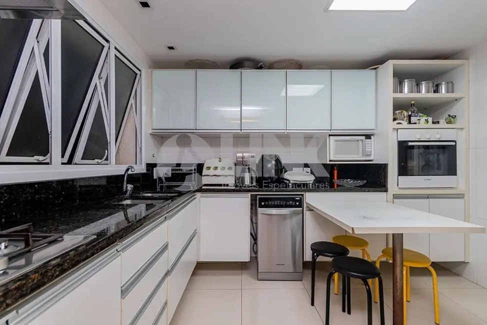 Apartamento com 3 quartos à venda, 141m2 em Jardim Europa, Porto Alegre - RS - imagem 8 Foto 8 de Apartamento com 3 quartos à venda, 141m2 em Jardim Europa, Porto Alegre - RS