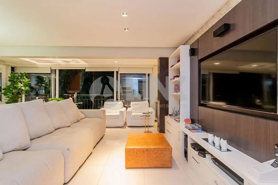 Apartamento com 3 quartos à venda, 141m2 em Jardim Europa, Porto Alegre - RS - imagem 6 Foto 6 de Apartamento com 3 quartos à venda, 141m2 em Jardim Europa, Porto Alegre - RS