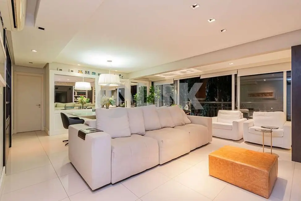 Apartamento com 3 quartos à venda, 141m2 em Jardim Europa, Porto Alegre - RS - imagem 5 Foto 5 de Apartamento com 3 quartos à venda, 141m2 em Jardim Europa, Porto Alegre - RS
