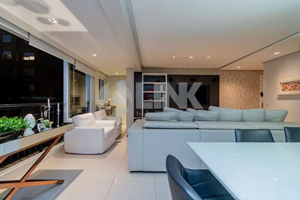 Apartamento com 3 quartos à venda, 141m2 em Jardim Europa, Porto Alegre - RS - imagem 7 Foto 7 de Apartamento com 3 quartos à venda, 141m2 em Jardim Europa, Porto Alegre - RS