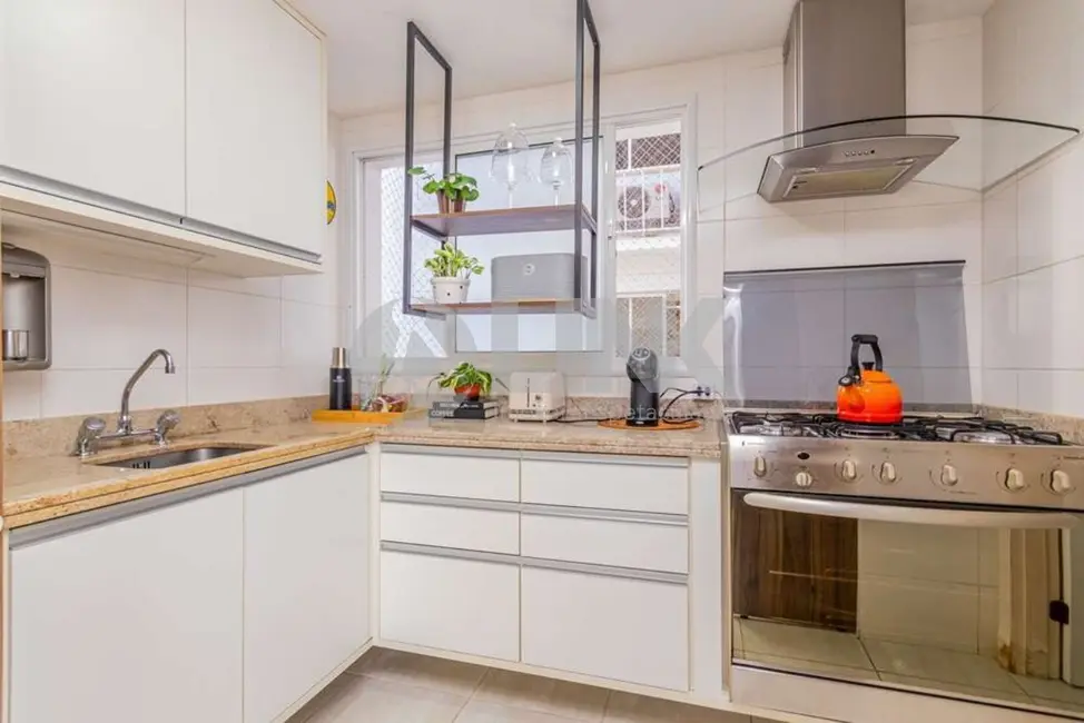 Apartamento com 3 quartos à venda, 125m2 em Jardim Europa, Porto Alegre - RS - imagem 9 Foto 9 de Apartamento com 3 quartos à venda, 125m2 em Jardim Europa, Porto Alegre - RS