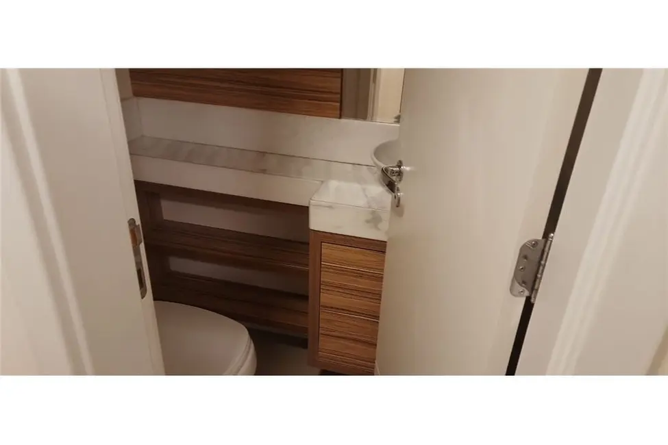 Apartamento com 3 quartos à venda, 128m2 em Menino Deus, Porto Alegre - RS - imagem 4 Foto 4 de Apartamento com 3 quartos à venda, 128m2 em Menino Deus, Porto Alegre - RS