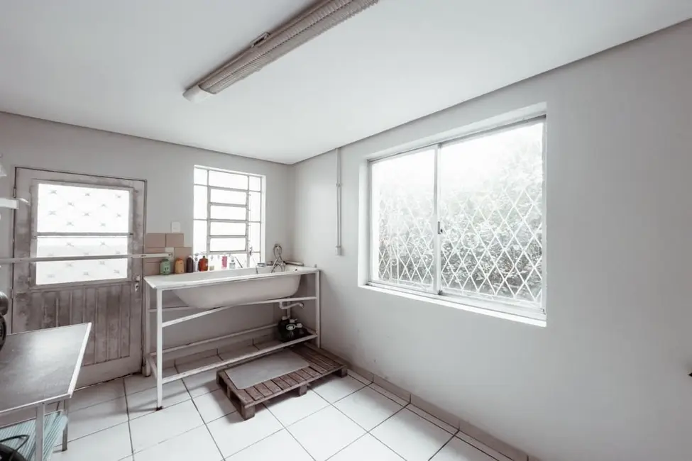 Casa com 3 quartos à venda, 240m2 em Petrópolis, Porto Alegre - RS - imagem 6 Foto 6 de Casa com 3 quartos à venda, 240m2 em Petrópolis, Porto Alegre - RS