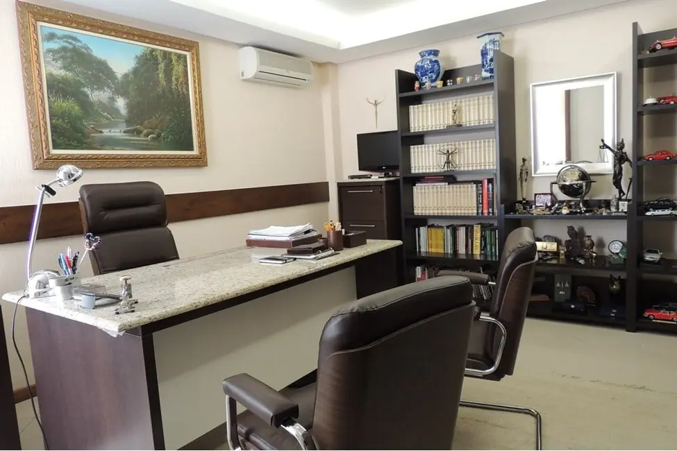 Foto 1 de Sala Comercial à venda, 300m2 em Moinhos de Vento, Porto Alegre - RS