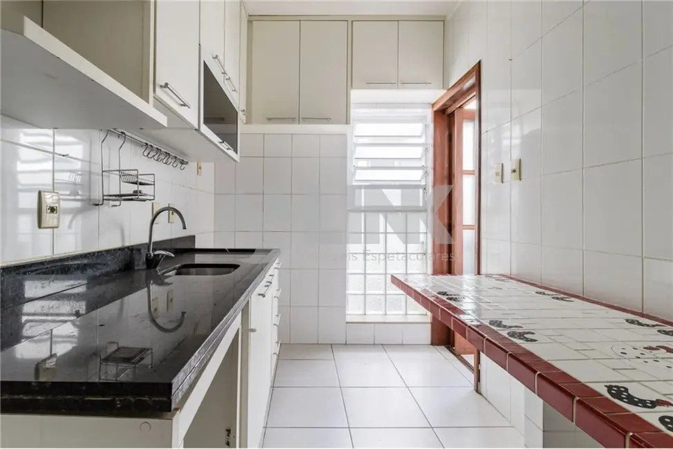 Apartamento com 3 quartos à venda, 97m2 em Menino Deus, Porto Alegre - RS - imagem 6 Foto 6 de Apartamento com 3 quartos à venda, 97m2 em Menino Deus, Porto Alegre - RS