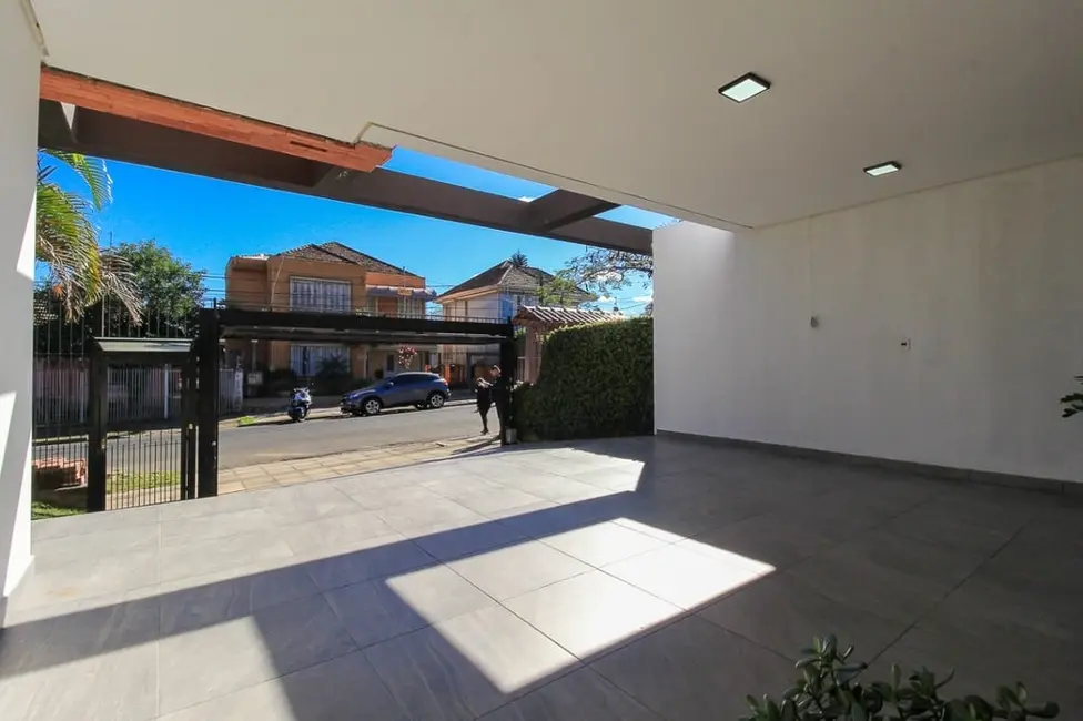 Casa com 3 quartos à venda, 236m2 em Glória, Porto Alegre - RS - imagem 8 Foto 8 de Casa com 3 quartos à venda, 236m2 em Glória, Porto Alegre - RS