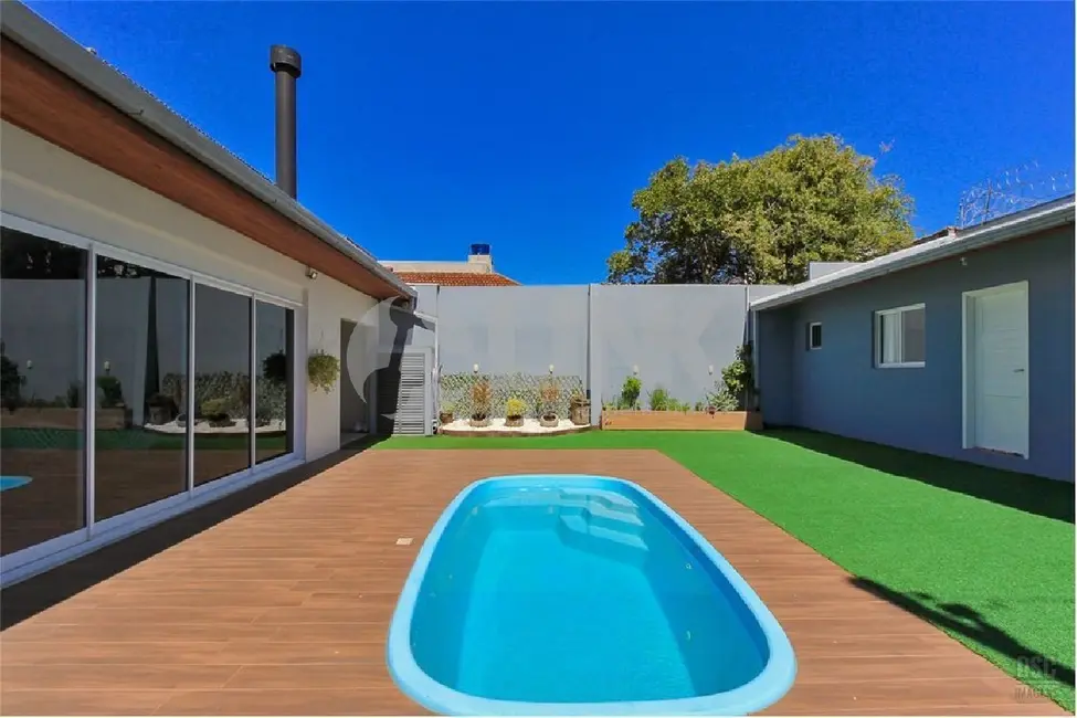 Casa com 3 quartos à venda, 207m2 em Teresópolis, Porto Alegre - RS - imagem 4 Foto 4 de Casa com 3 quartos à venda, 207m2 em Teresópolis, Porto Alegre - RS